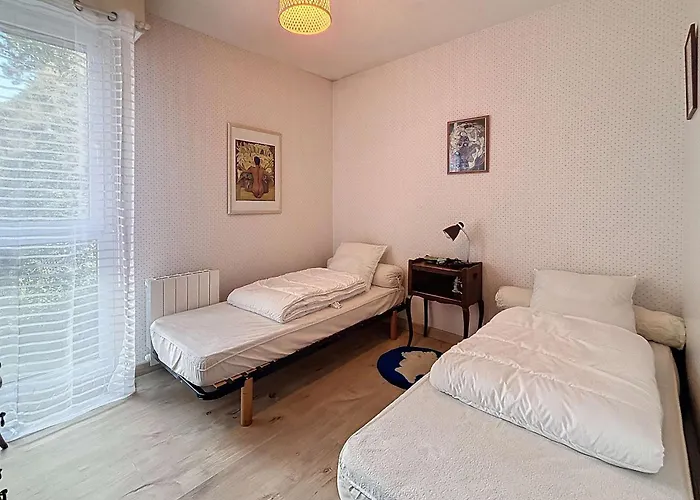 Apartment Avec Balcon, Parking Prive - Fr-1-361-66 *